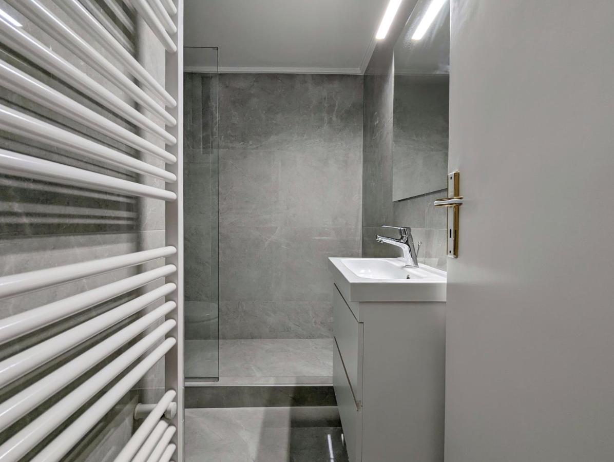 Victroria Grand Palace Apartment アテネ エクステリア 写真