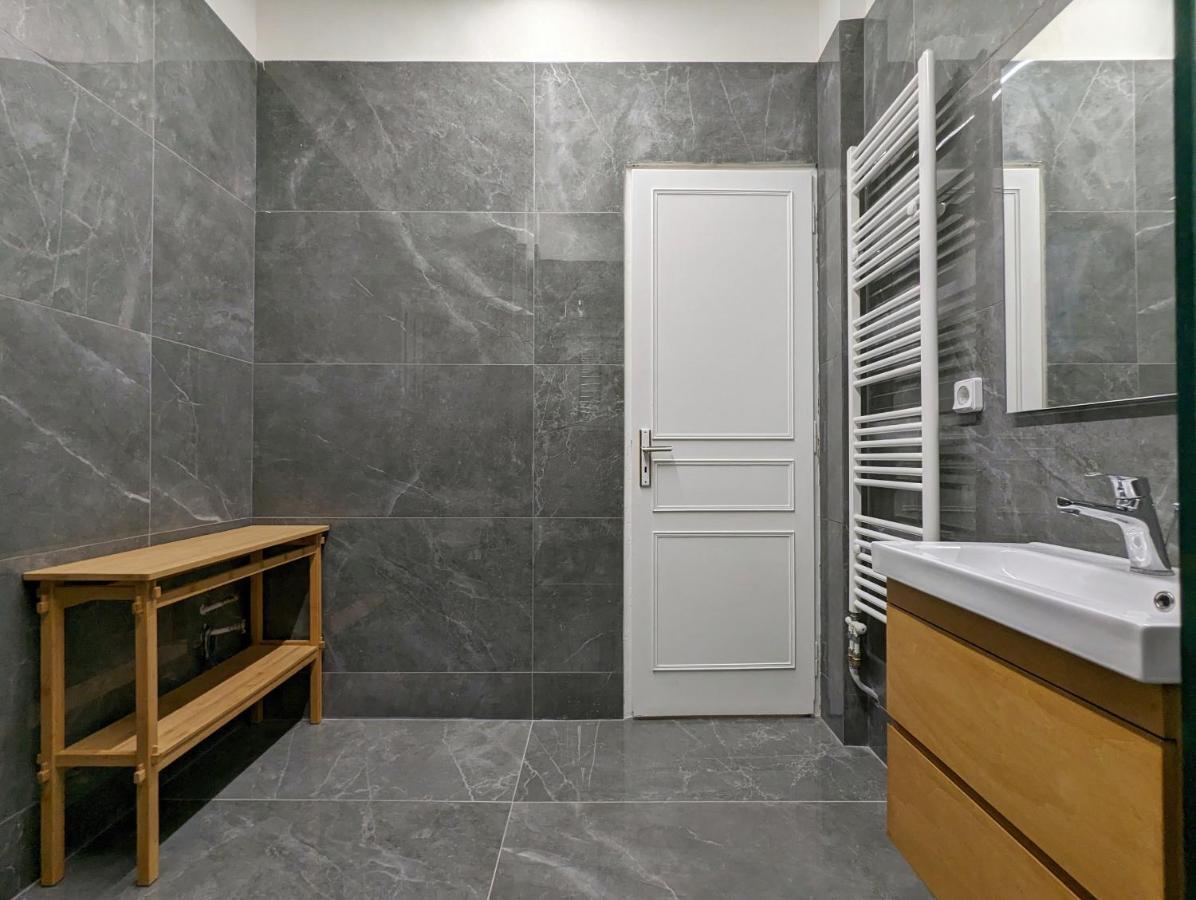 Victroria Grand Palace Apartment アテネ エクステリア 写真