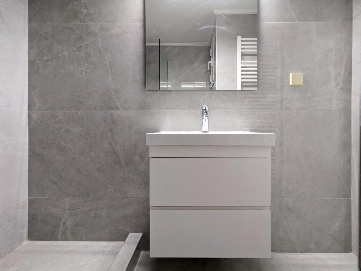 Victroria Grand Palace Apartment アテネ エクステリア 写真