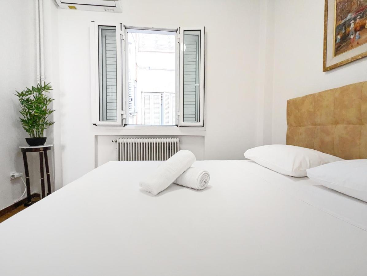 Victroria Grand Palace Apartment アテネ エクステリア 写真